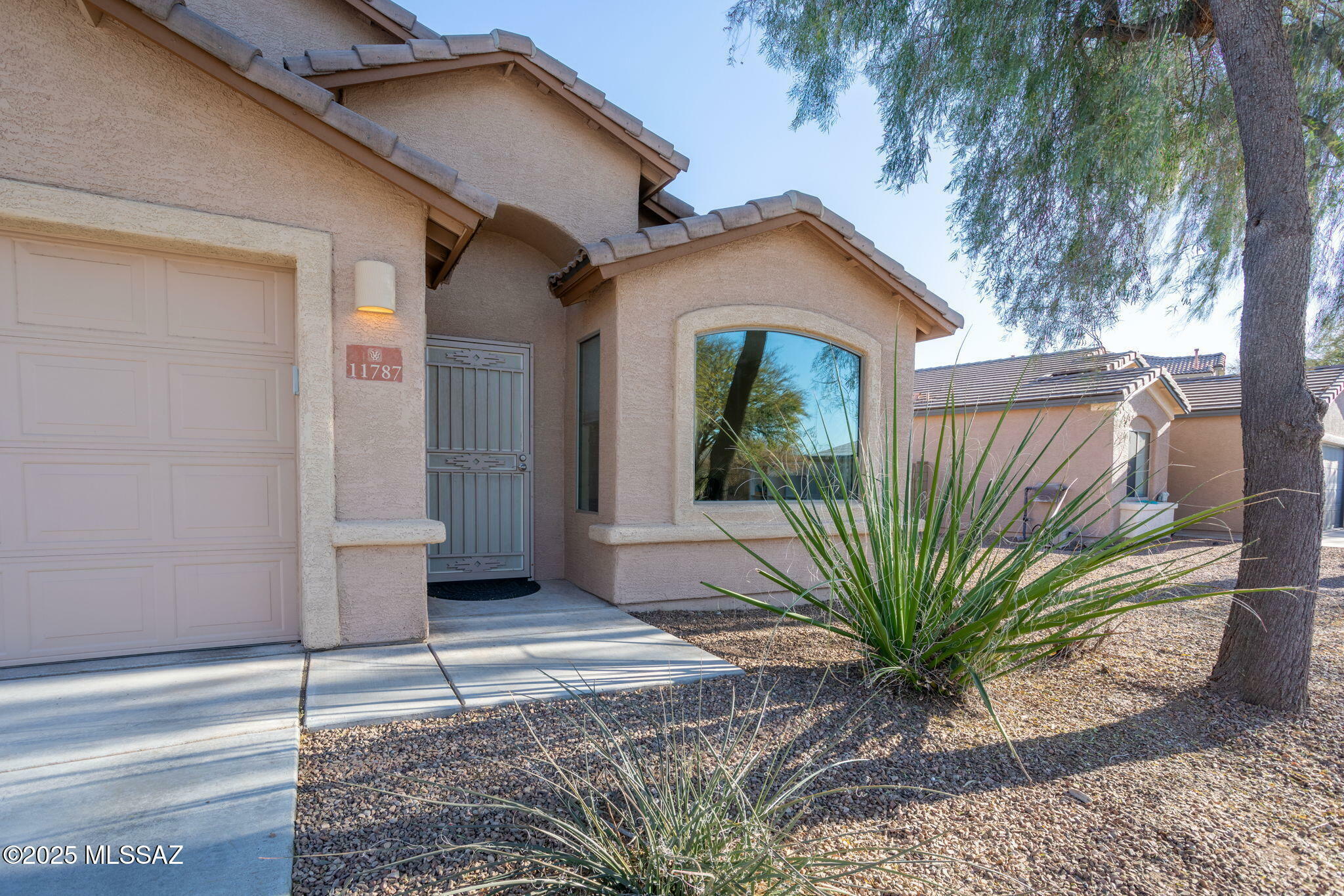 Property Photo:  11787 W Fordson Drive  AZ 85653 