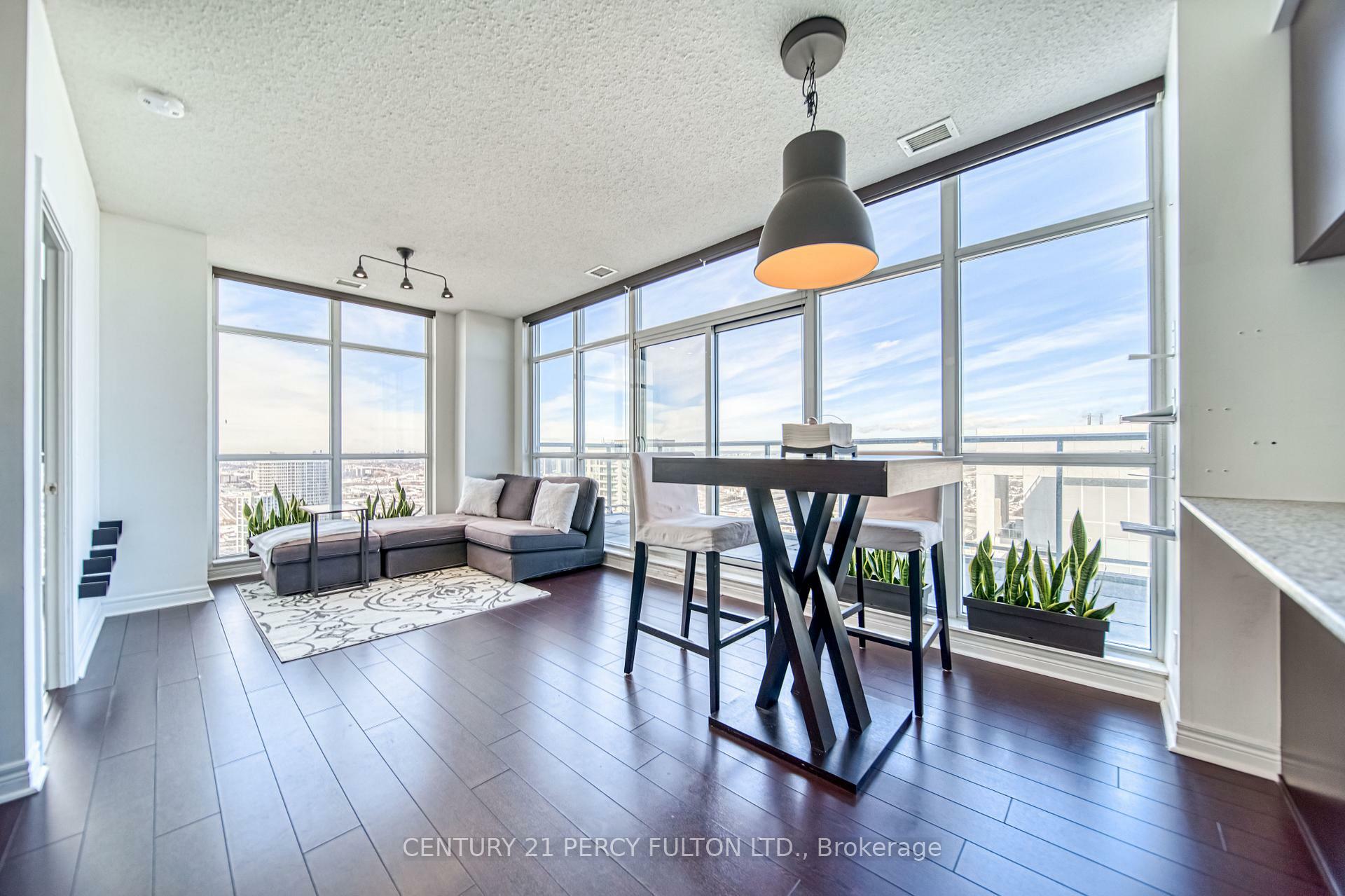 Photo de la propriété: 50 Town Centre Court Ph3 ON M1P 0A9