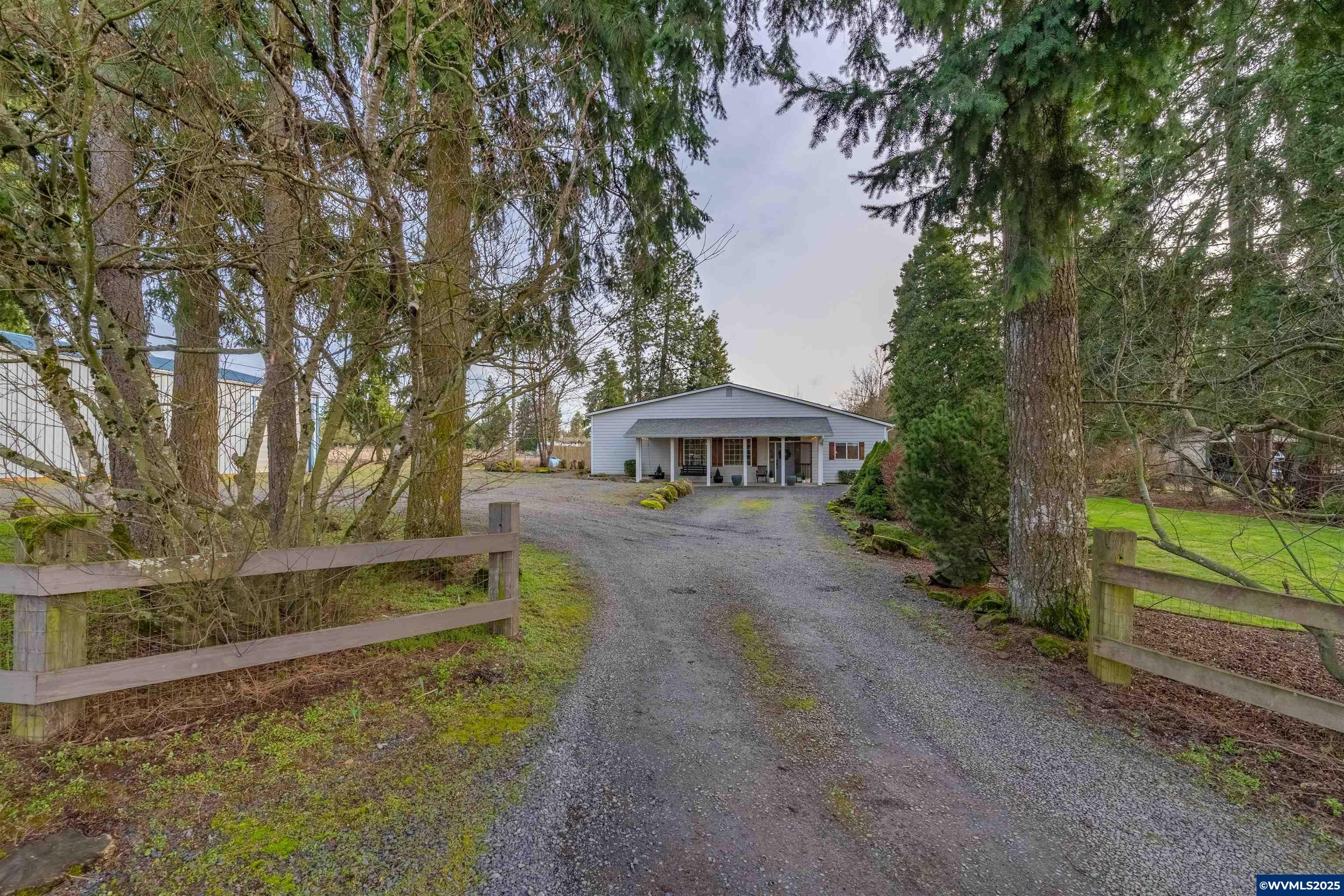 Property Photo:  9334 Friendly Acres Rd SE  OR 97325 