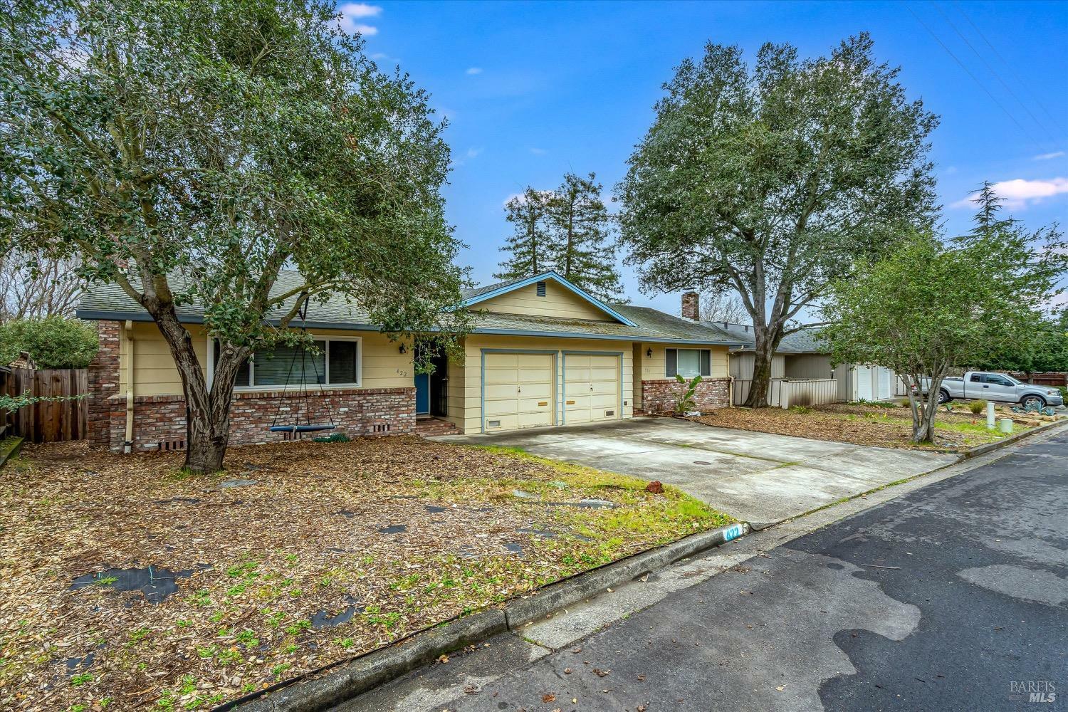 Property Photo:  420 422 Pheasant Lane  CA 95403 