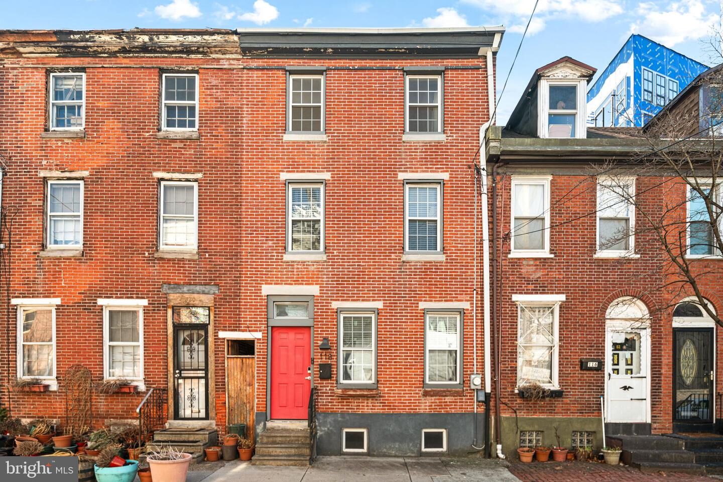 Property Photo: 118 E Allen Street PA 19125