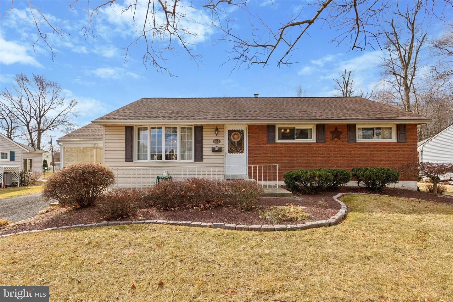 Property Photo:  624 Winding Road  PA 19040 