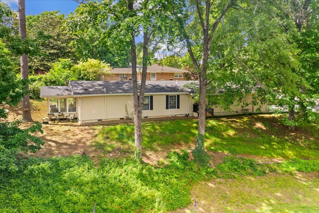 Property Photo: 1004 Linden Drive GA 30720
