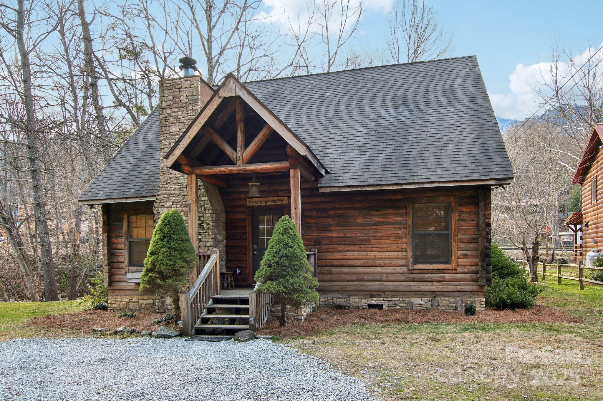 Property Photo: 49 Breezy Creek Lane NC 28751