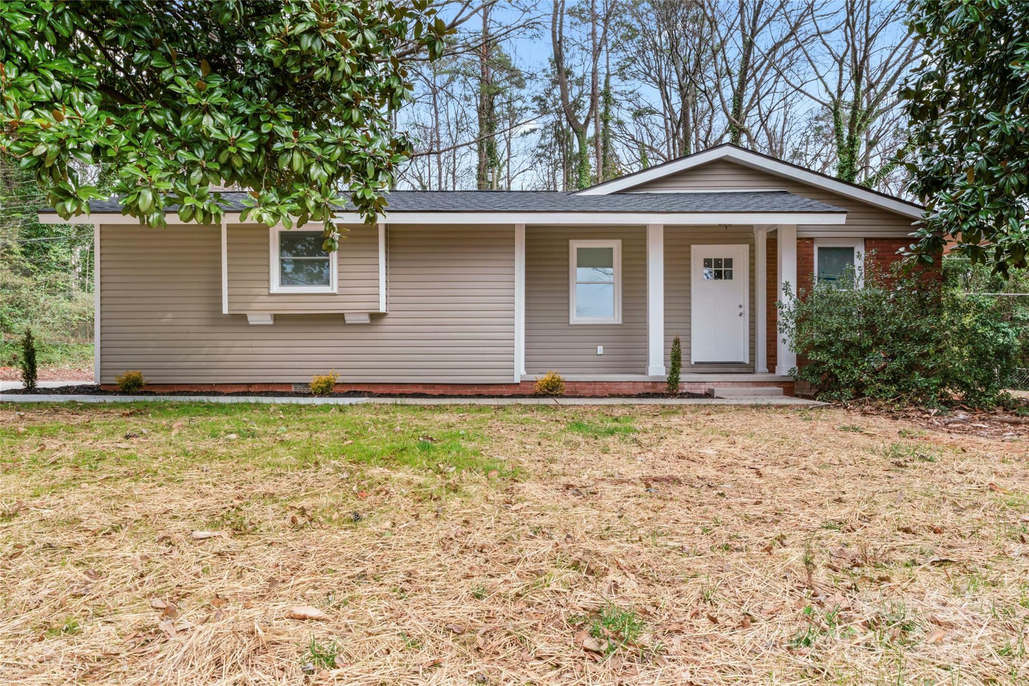 Property Photo:  5329 Southampton Road  NC 28217 