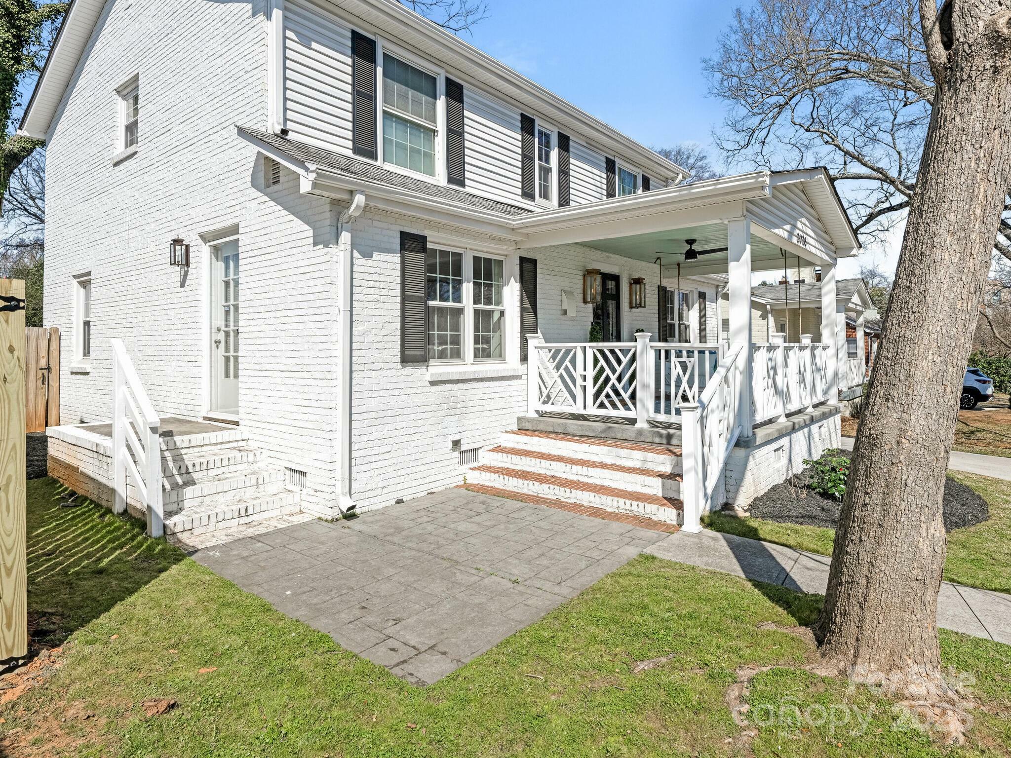Property Photo: 2028 Scott Avenue NC 28203