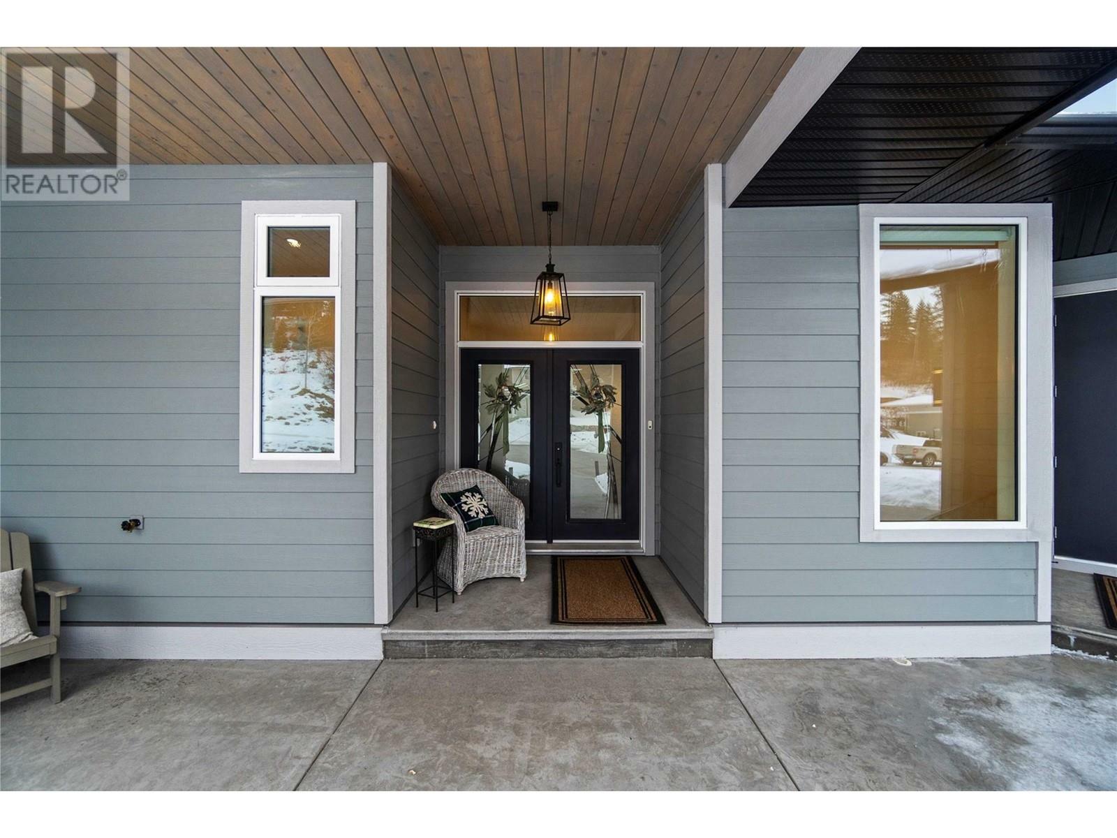 Property Photo: 2538 Valley Place BC V0E 1H2
