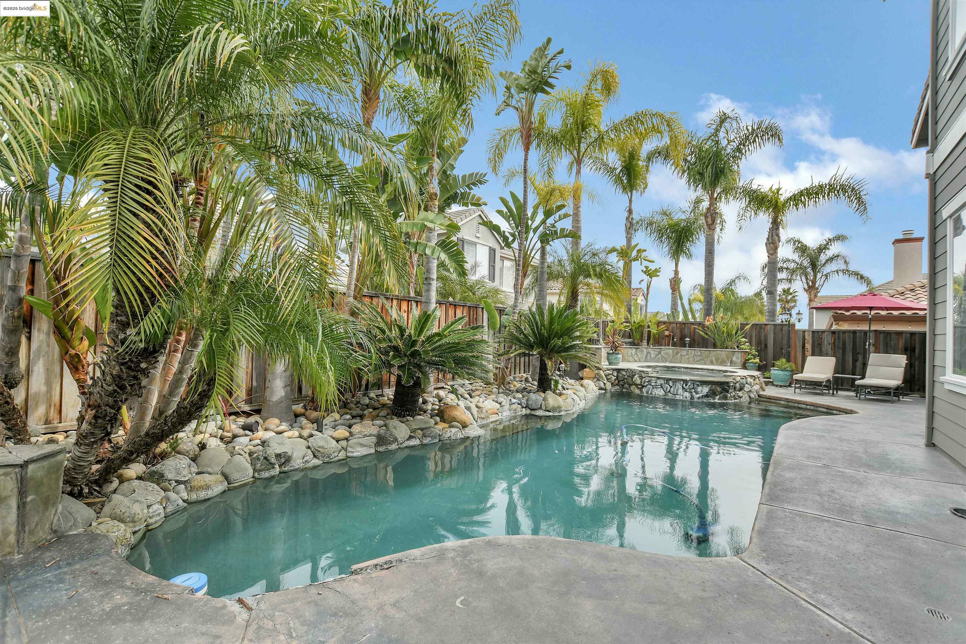 Property Photo:  184 E Country Club Dr  CA 94513 