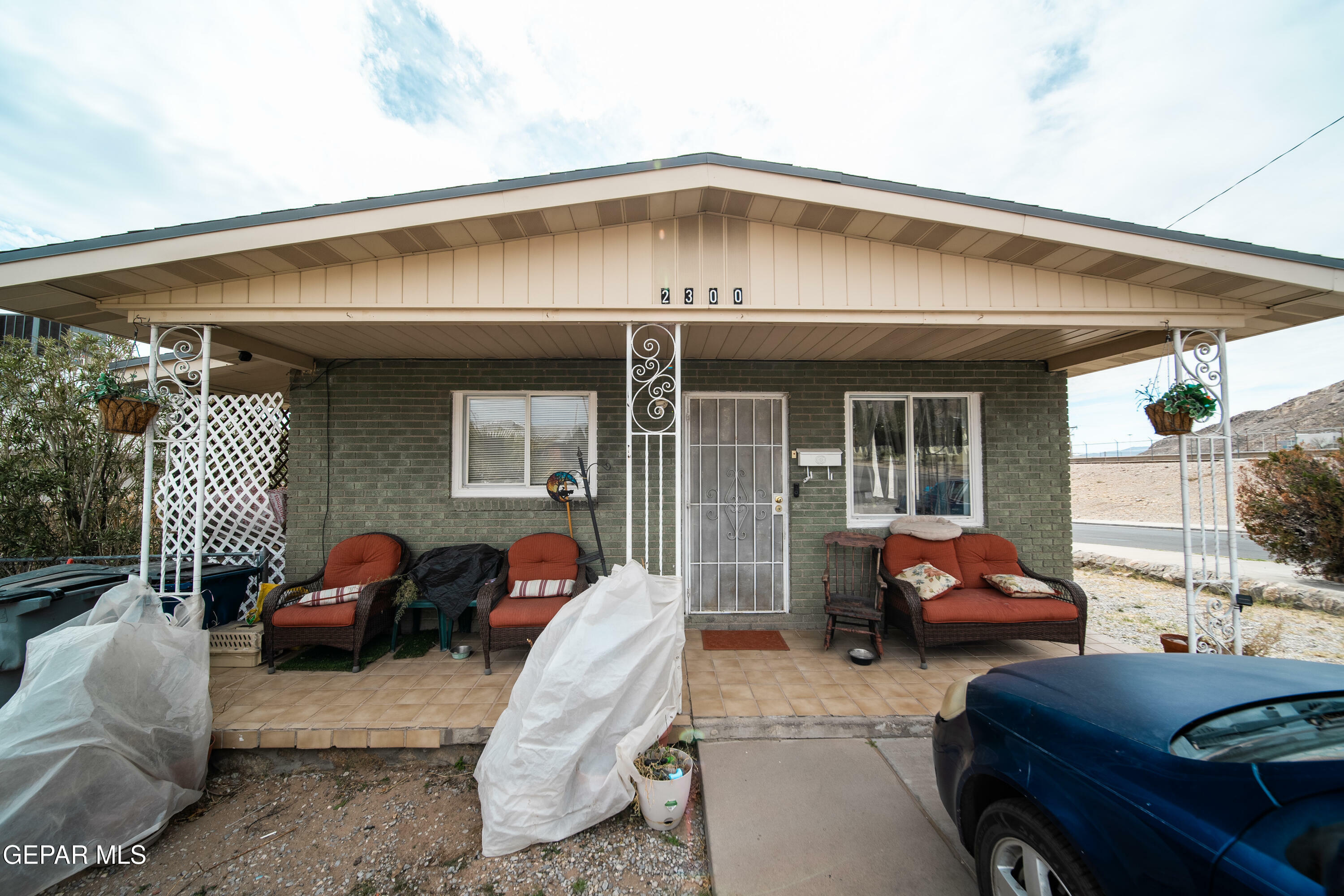 Property Photo: 2300 Gold Avenue A-B TX 79930