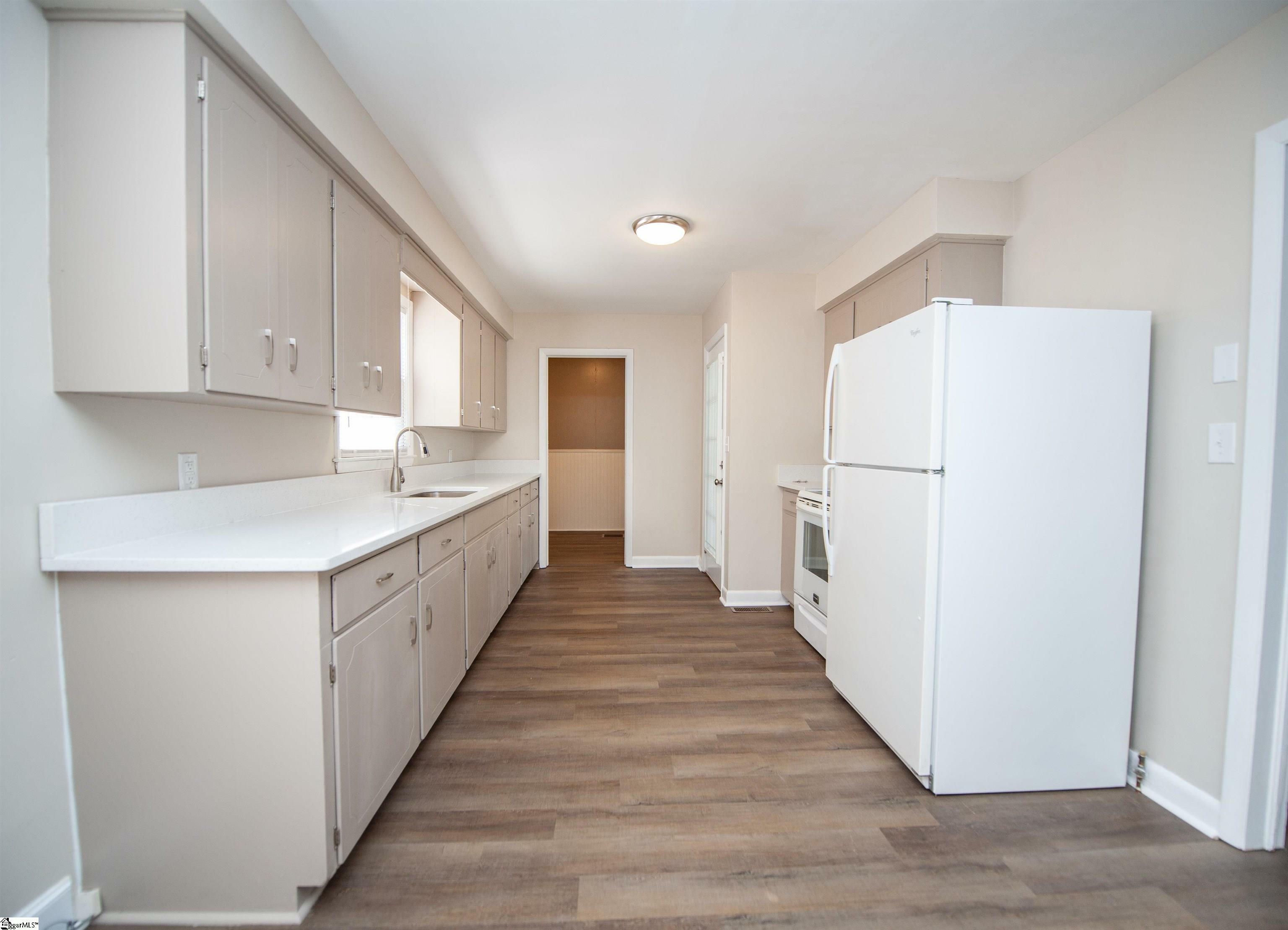 Property Photo: 106 Cloverdale Drive SC 29316