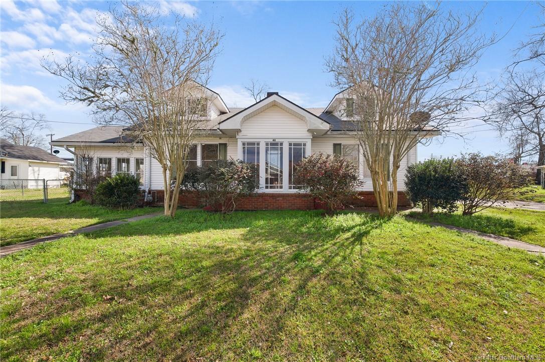 Property Photo: 411 Third Street LA 70633