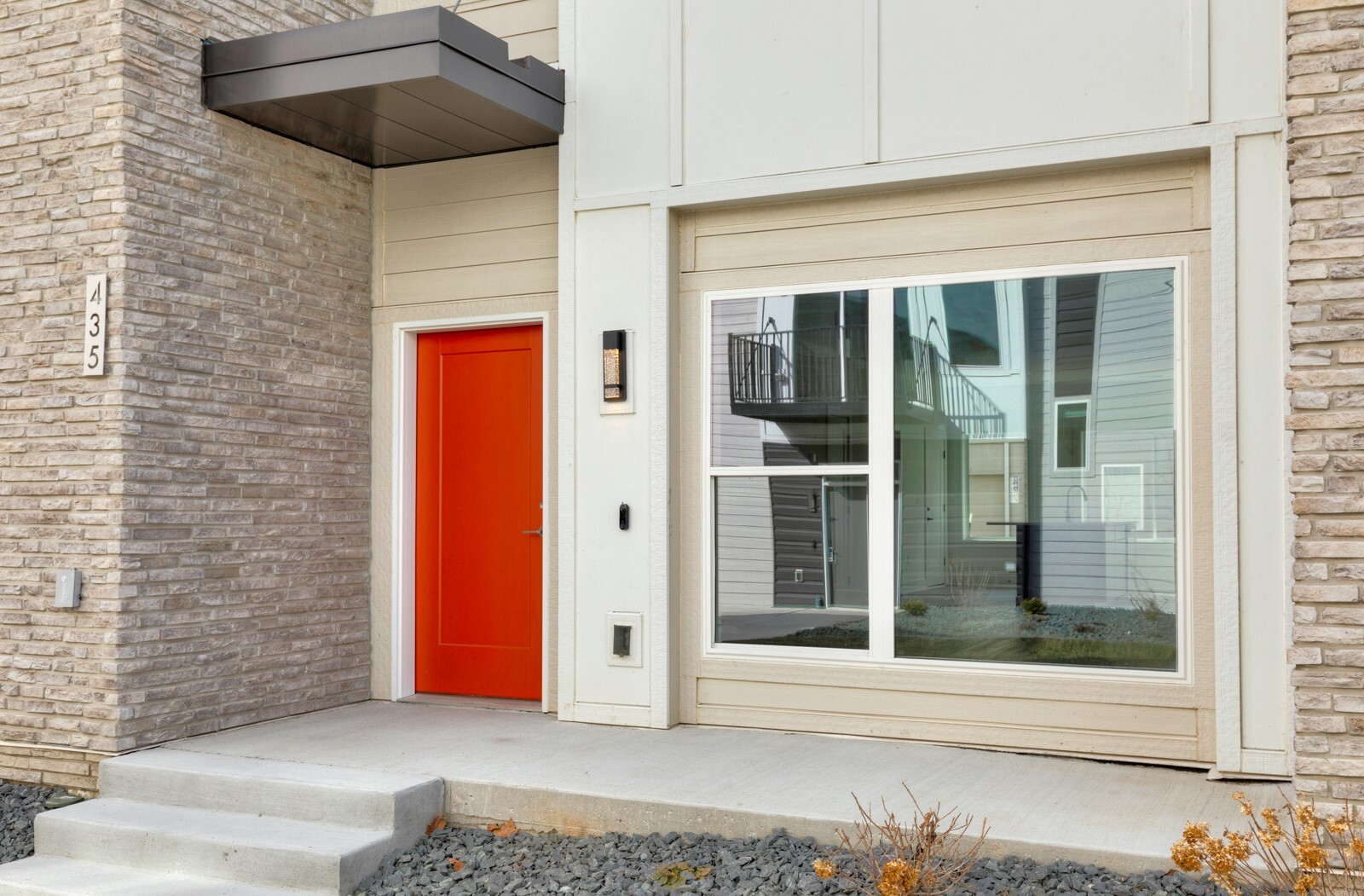 Property Photo: 435 SW 12th Street IA 50309