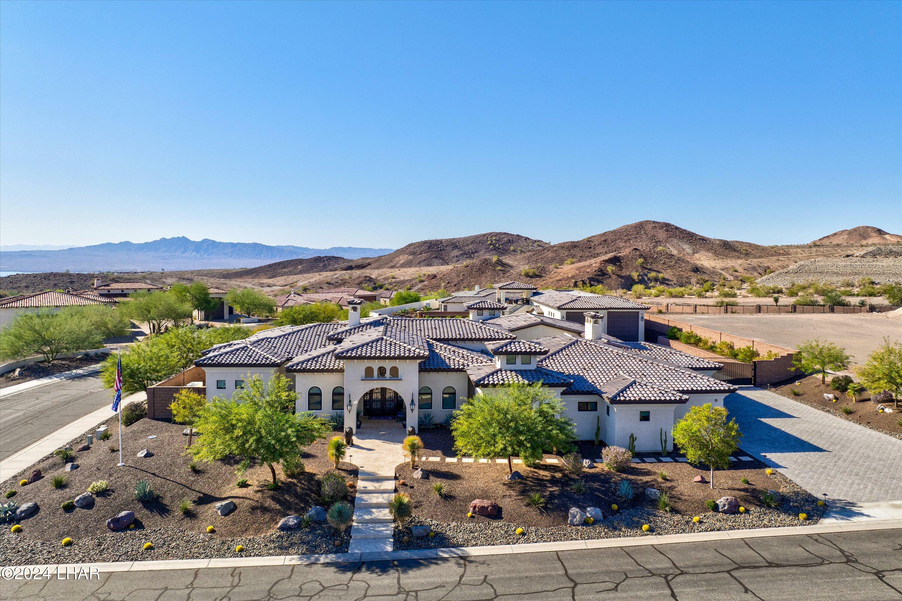 Property Photo: 1030 Circula De Hacienda AZ 86406