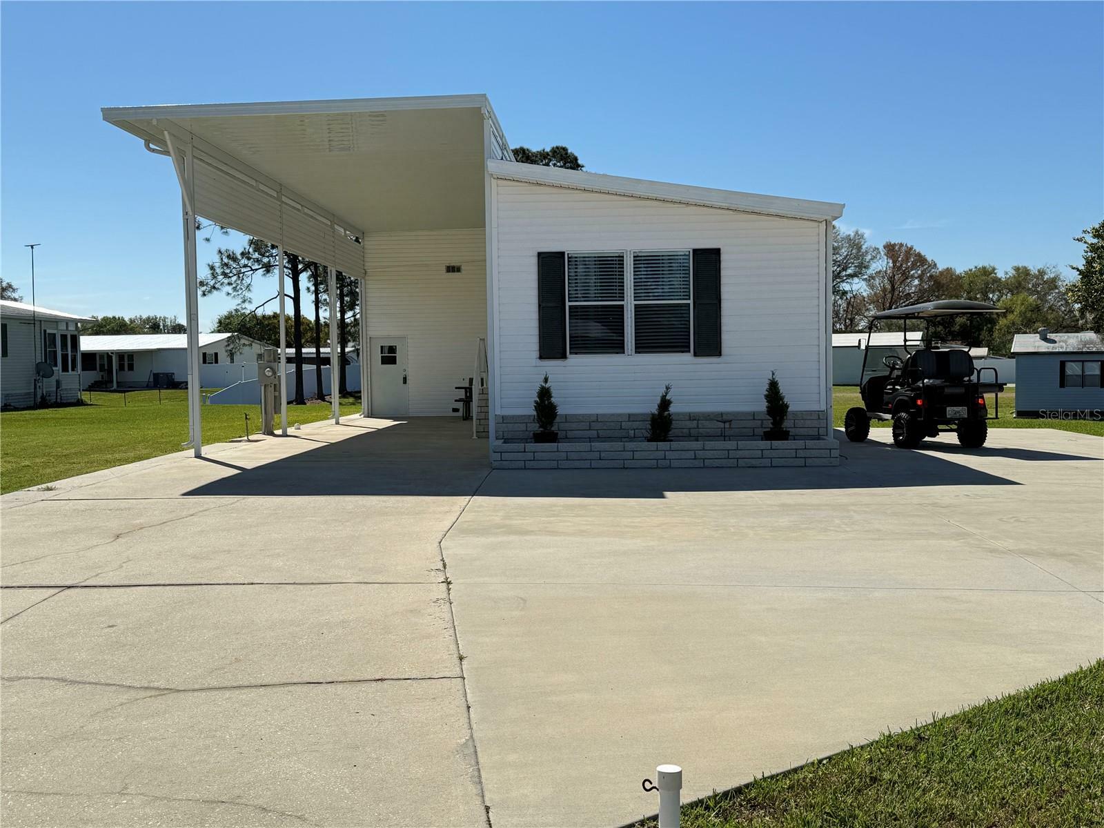 Property Photo:  5154 Northshore Drive  FL 33868 