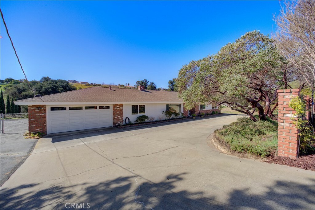 Property Photo:  331 Pablo Lane  CA 93444 