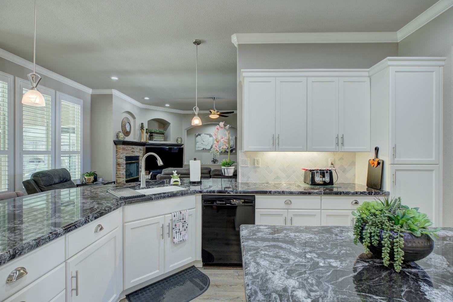 Property Photo: 2004 Dunbar Way CA 95678