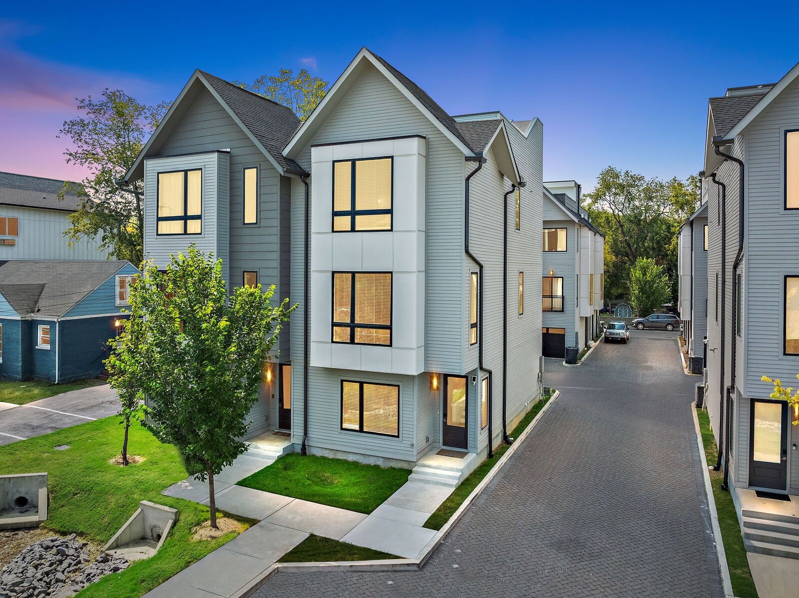 Property Photo:  4309 Gallatin Pike Unit B  TN 37216 