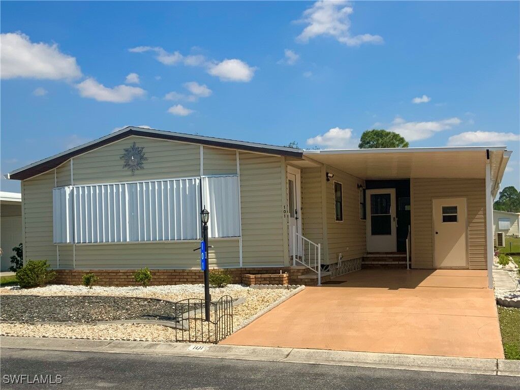 Property Photo:  15550 Burnt Stor Road 101  FL 33955 