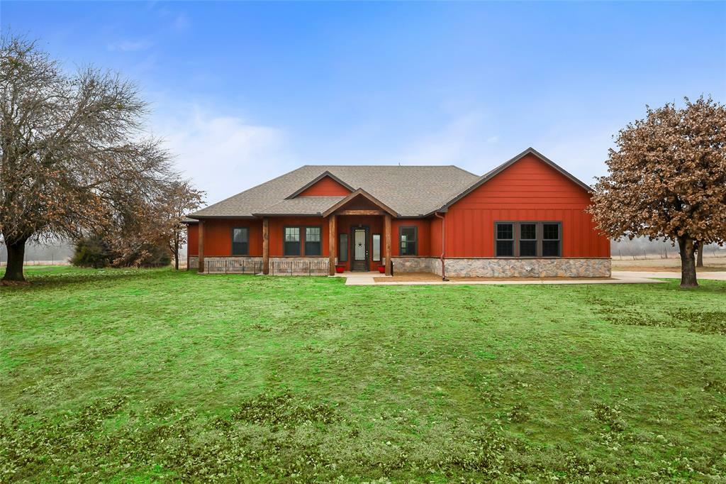 Property Photo:  131 Scarlet Oaks Drive  TX 76058 