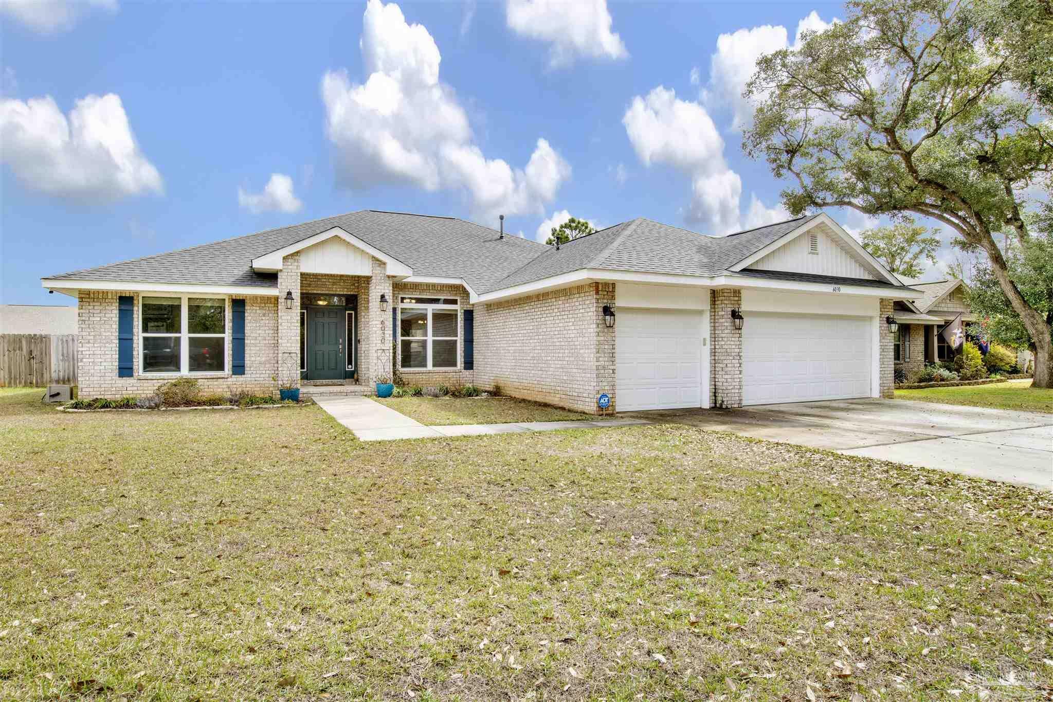 Property Photo: 6030 E Fence Rd FL 32526