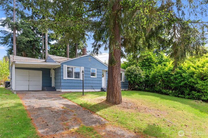Property Photo: 2115 N 147th Street WA 98133