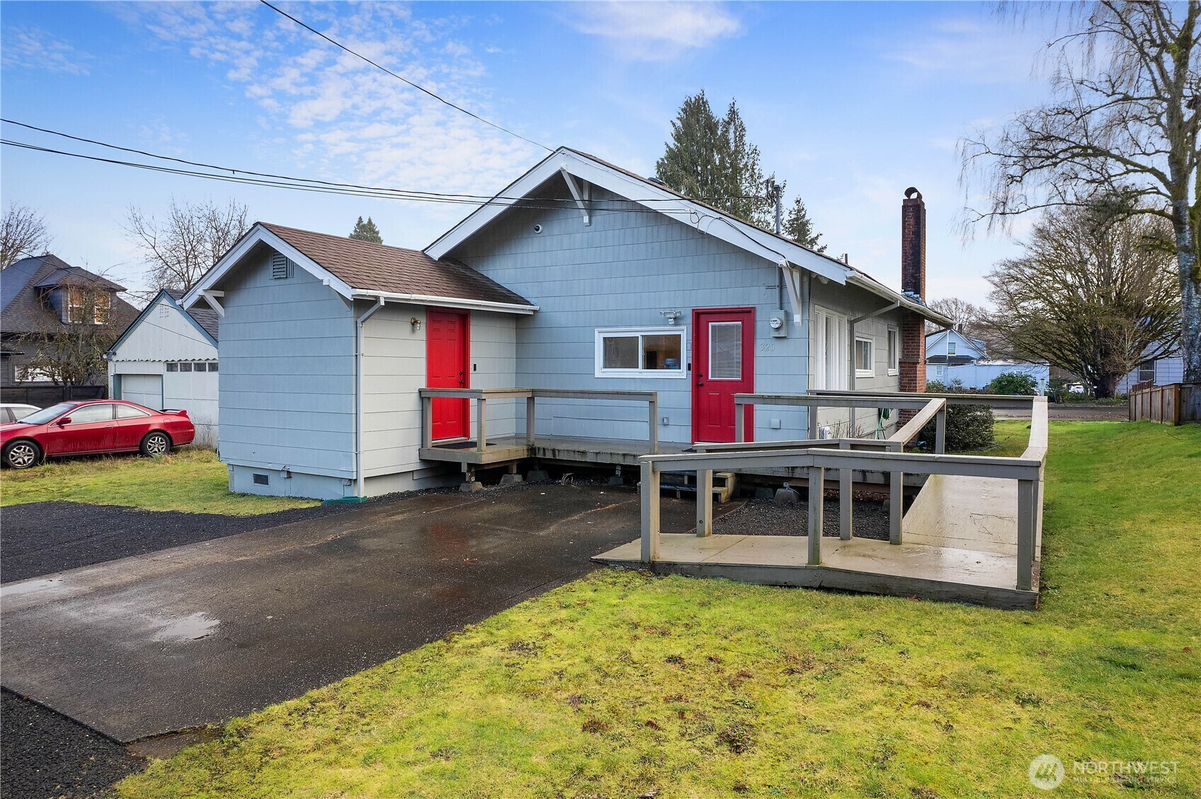 Property Photo:  320 W Alder Street  WA 98584 