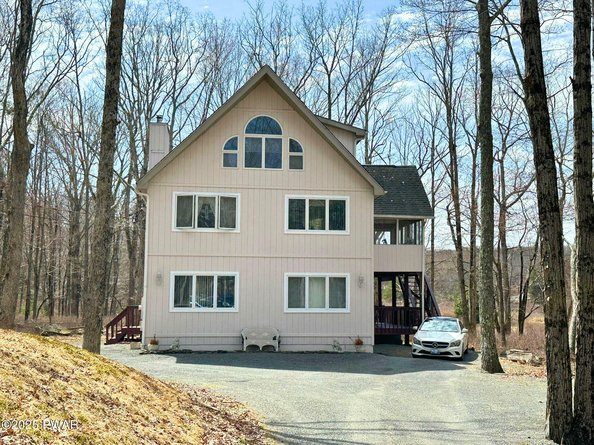 115 Buckboard Lane  Lords Valley PA 18428 photo