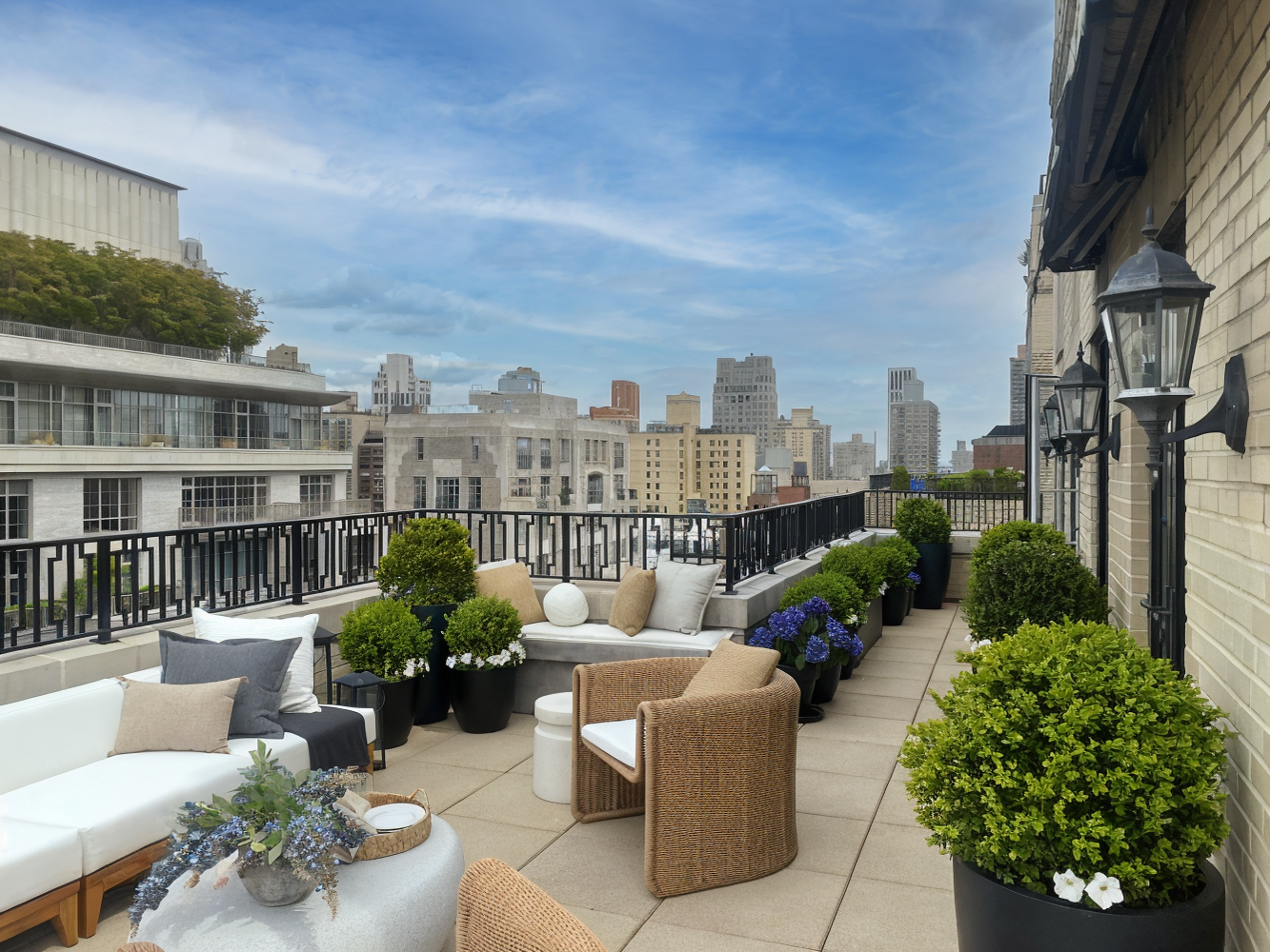 Property Photo: 895 Park Avenue 16/17/18A NY 10075
