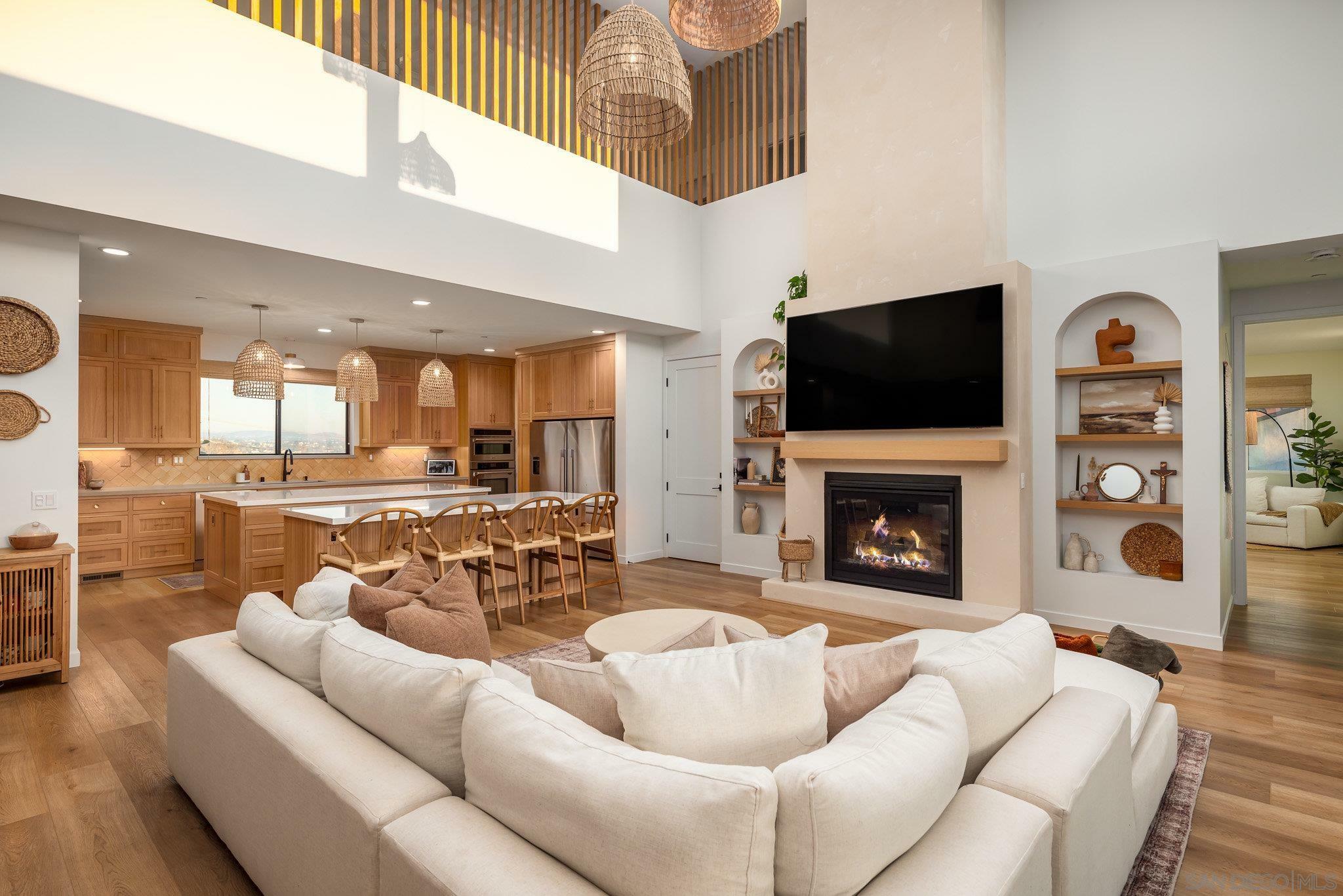 Property Photo: 1824 Campesino Pl CA 92054
