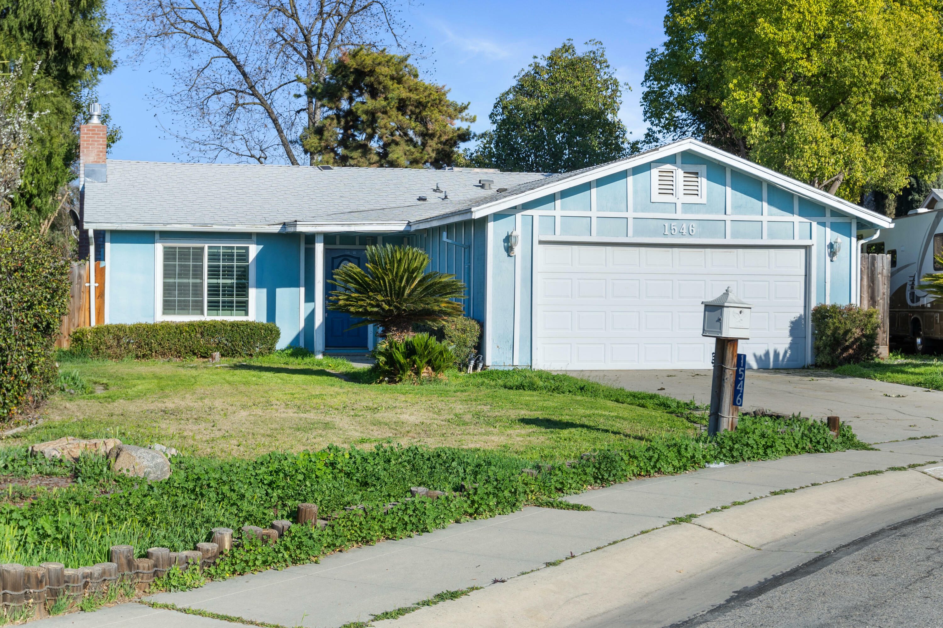 1546 S Noyes Street  Visalia CA 93277 photo