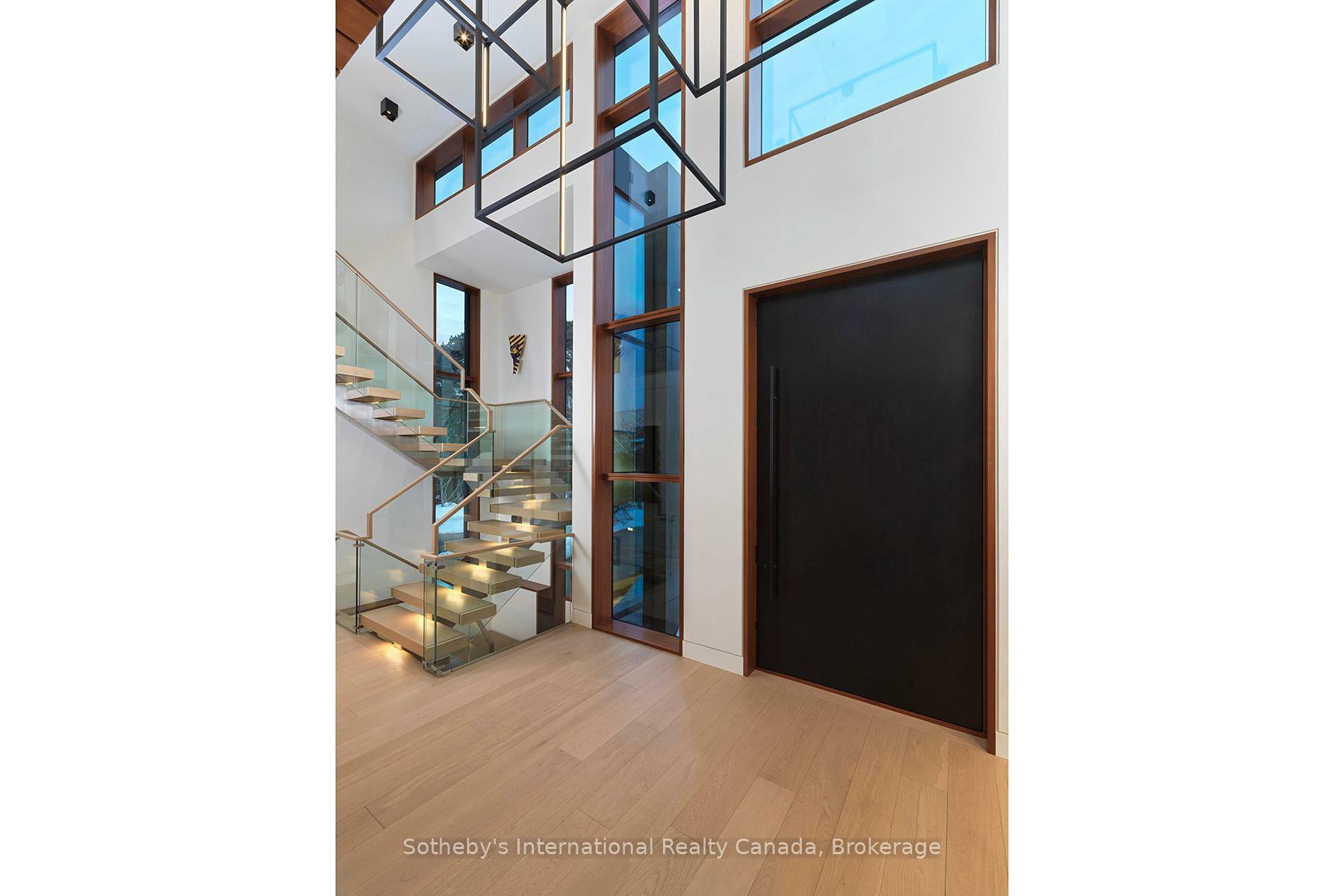 Property Photo: 116 Chartwell Road ON L6J 3Z6