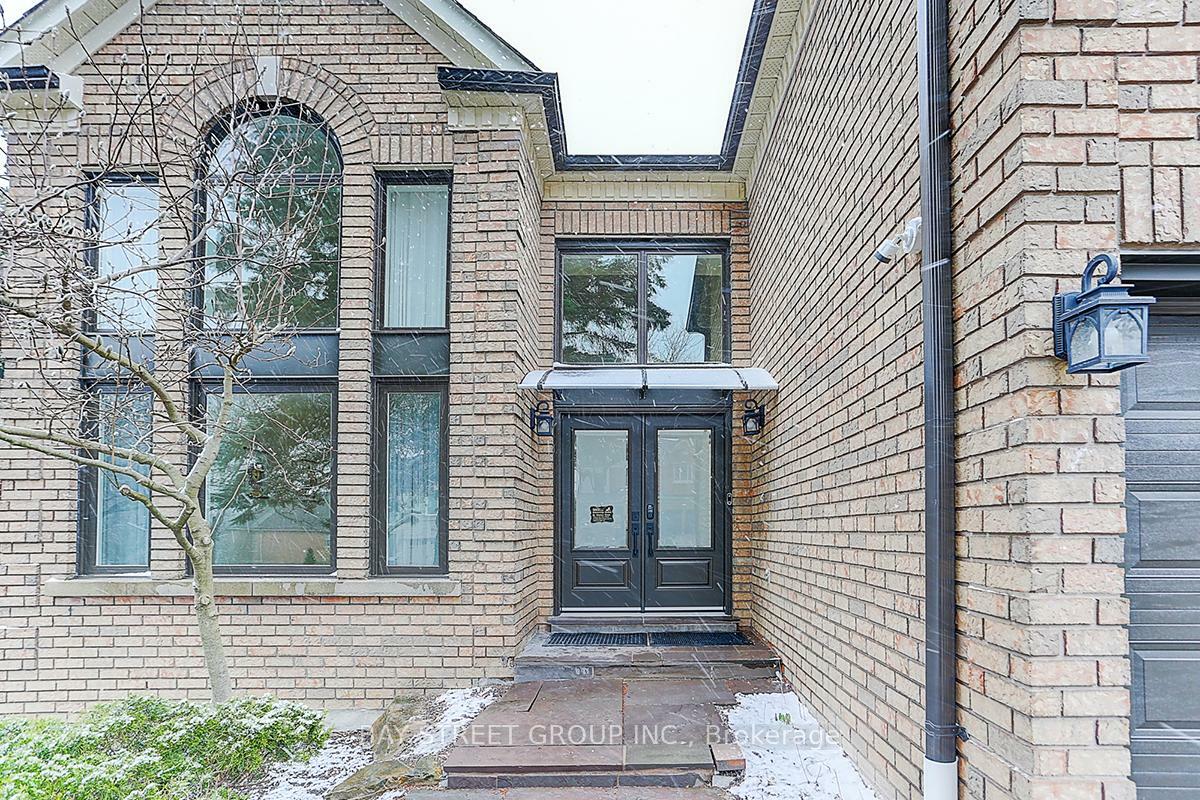 Property Photo: 955 Portminster Crt ON L3X 1L8