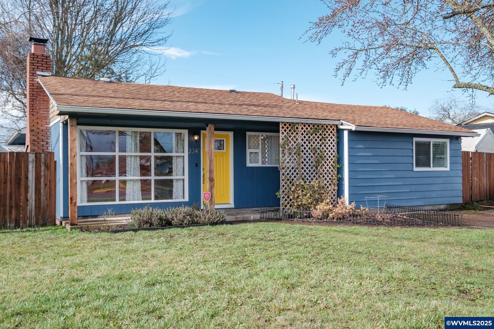 Property Photo: 2340 Hill SE St OR 97322