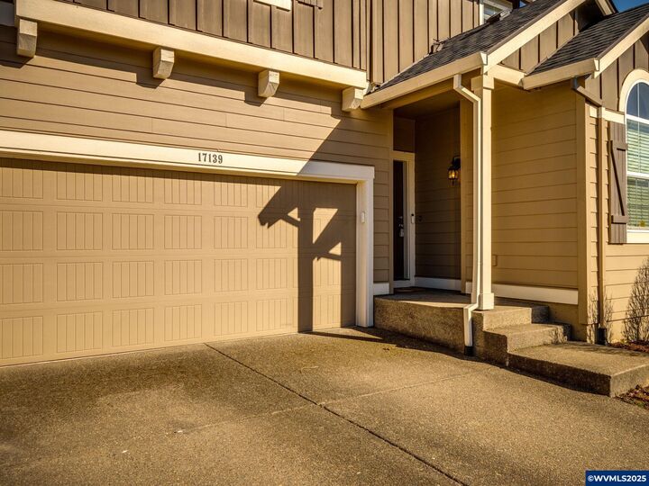 Property Photo: 17139 SE Rhododendron St OR 97086