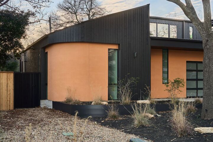 Property Photo: 2305 Westoak Drive TX 78704