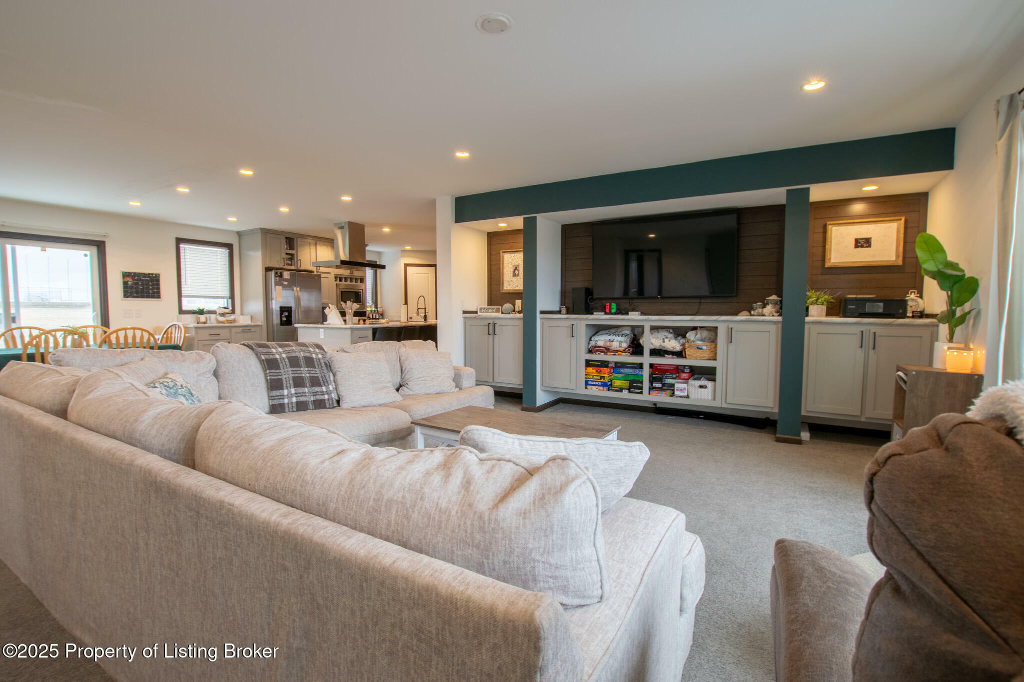 Property Photo: 621 2nd Ave. NW ND 58622