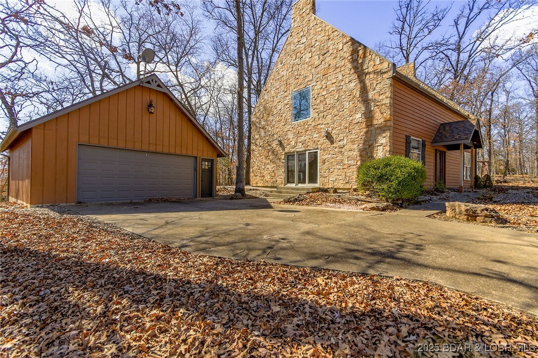 Property Photo:  1005 Grand Point Boulevard  MO 65079 