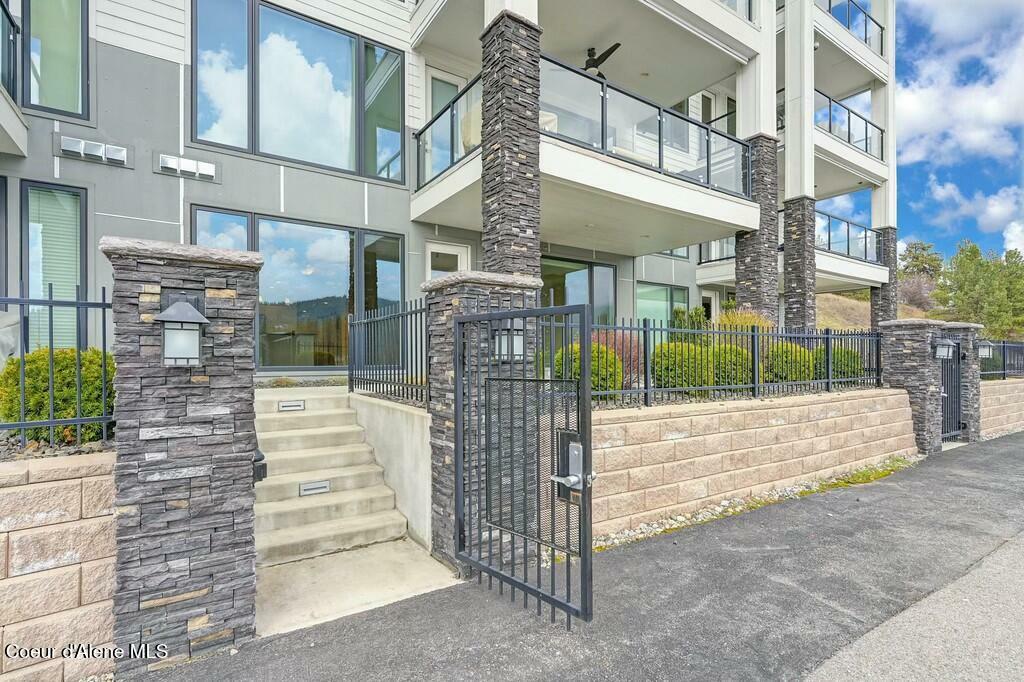 Property Photo:  447 W Waterside Dr #104  ID 83854 