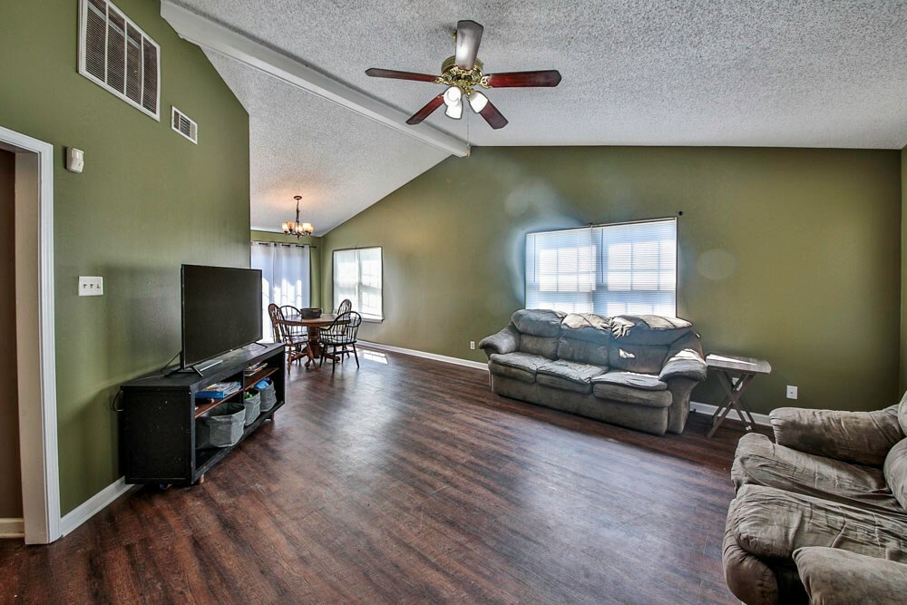 Property Photo: 1404 Elijah Street AR 72301