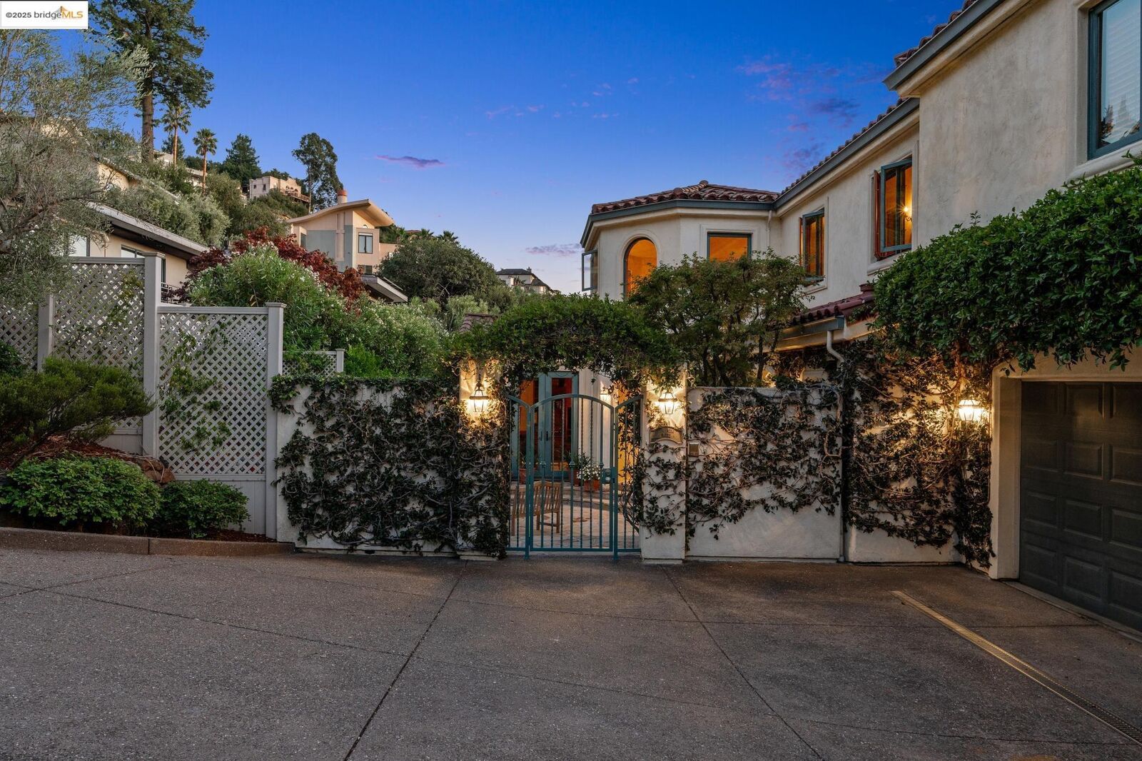 Property Photo:  29 Live Oak Rd  CA 94705 