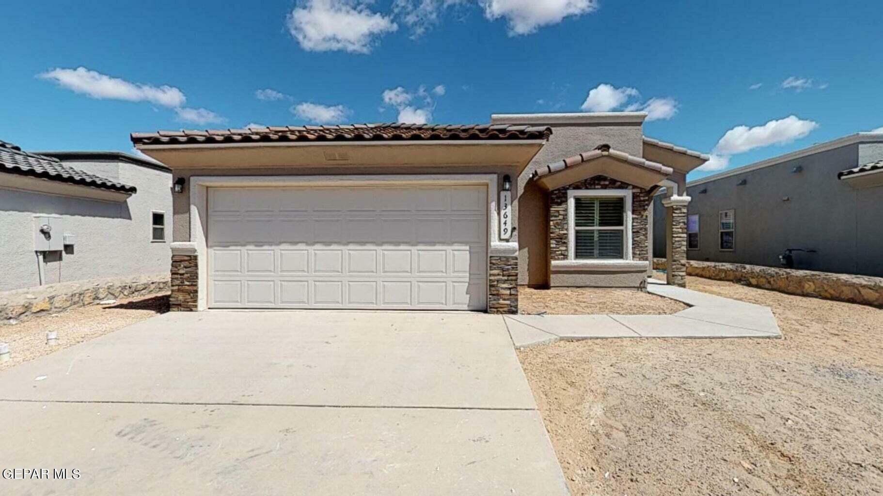 13821 Margaret Ponce Avenue  Horizon City TX 79928 photo