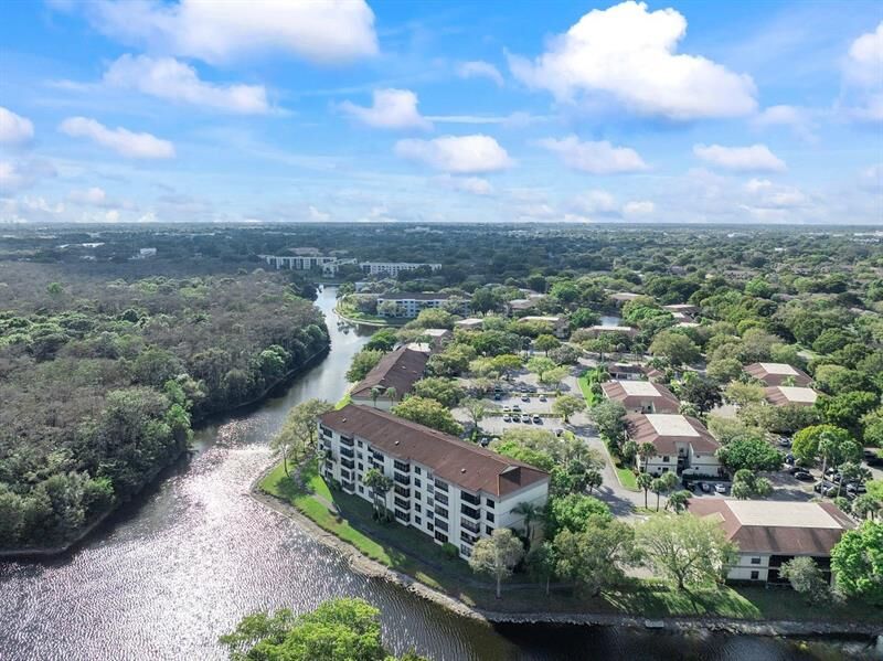 Property Photo:  2907 Carambola Cir 506  FL 33066 