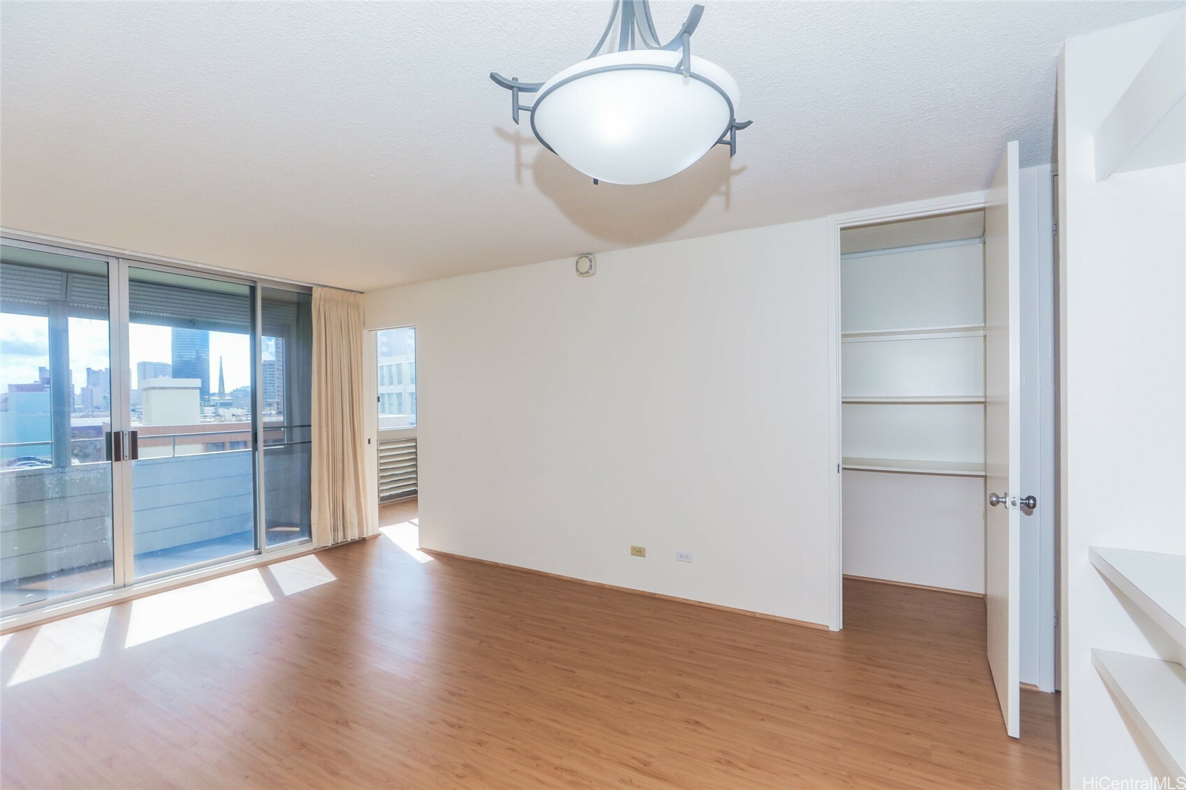 Property Photo: 780 Amana Street 405 HI 96814
