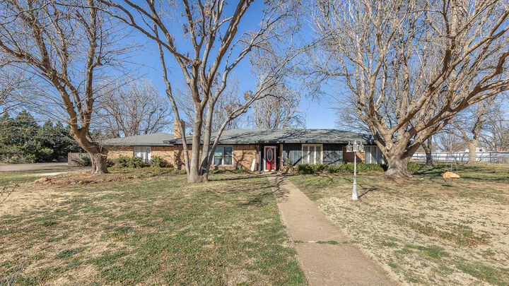 1718 Norwich Avenue  Lubbock TX 79416 photo