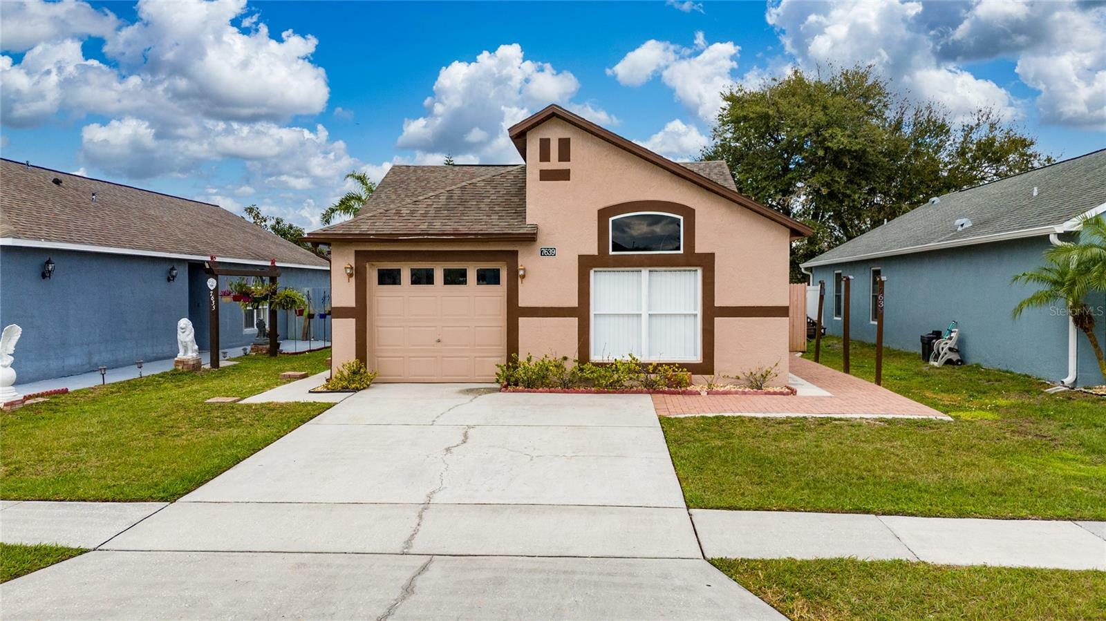 Property Photo:  7639 Harbor Lake Drive  FL 32822 