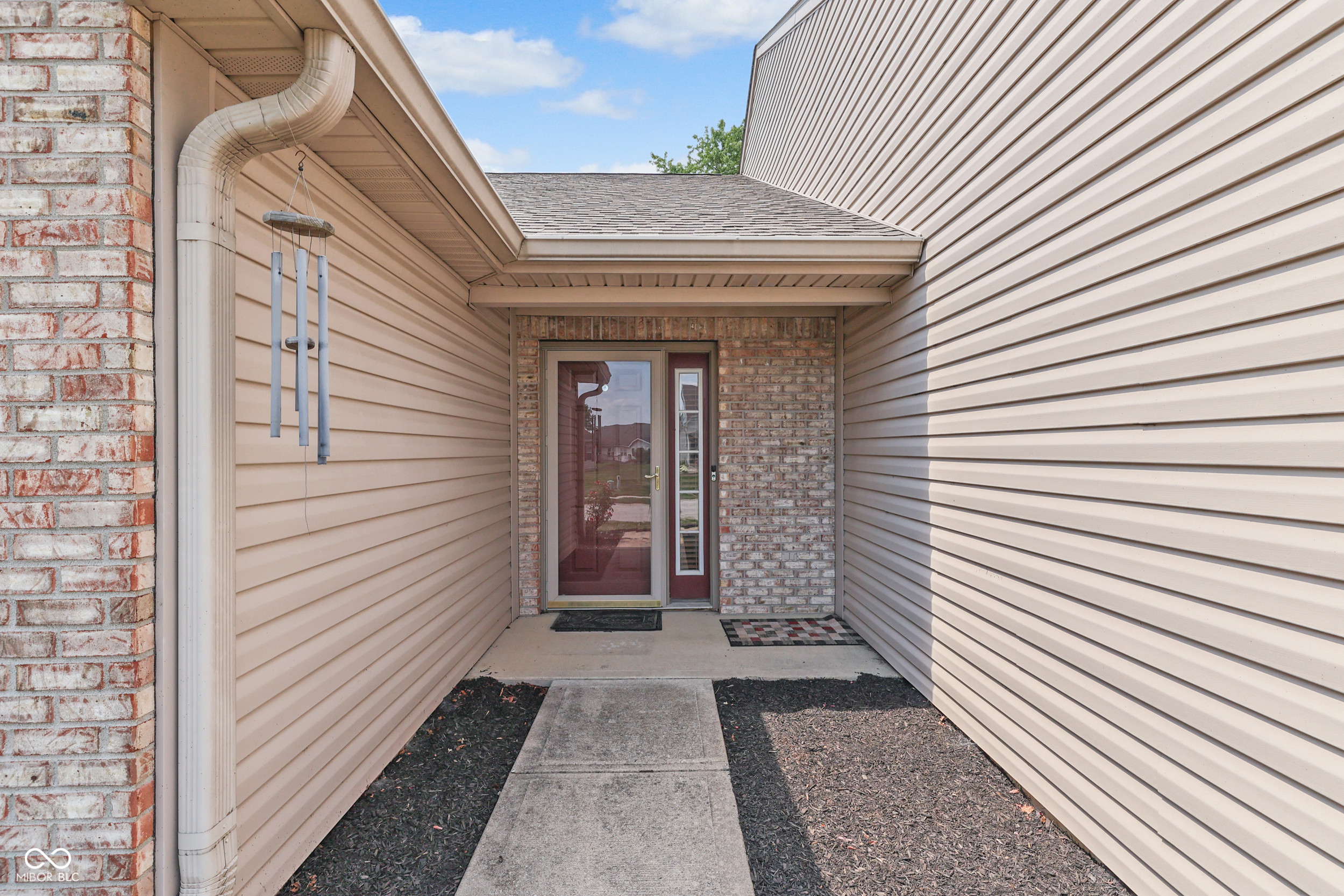 Property Photo:  1488 Hamilton Drive  IN 46143 