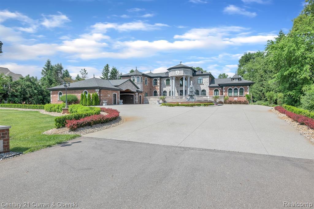 Property Photo: 17965 Beck Road MI 48168 9282
