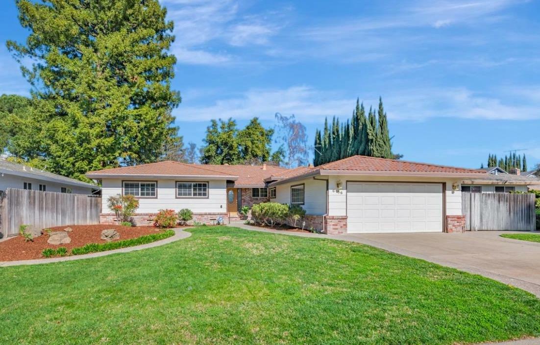 Property Photo:  6756 Orleans Way  CA 95831 