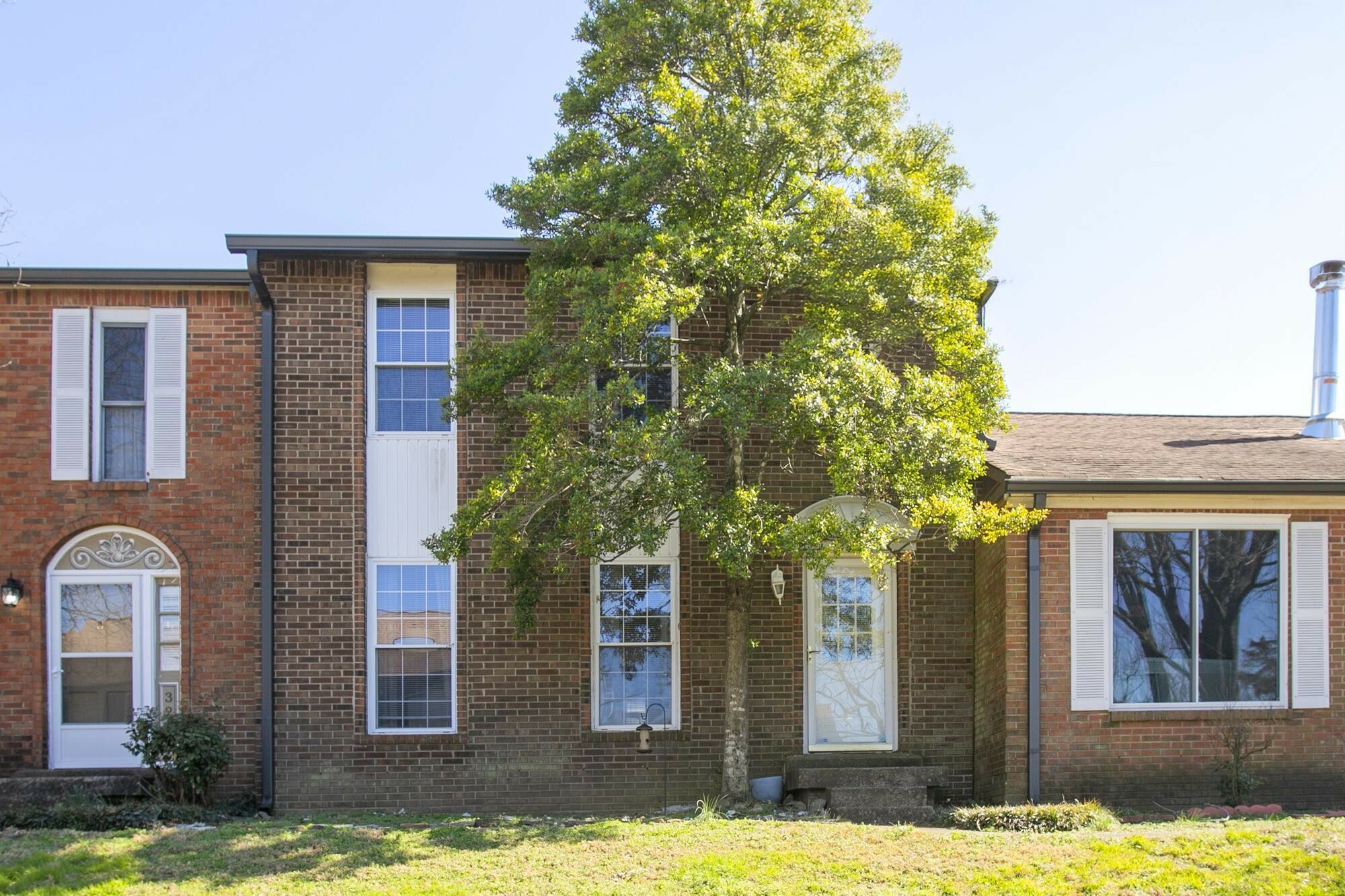 Property Photo: 324 Huntington Ridge Dr TN 37211