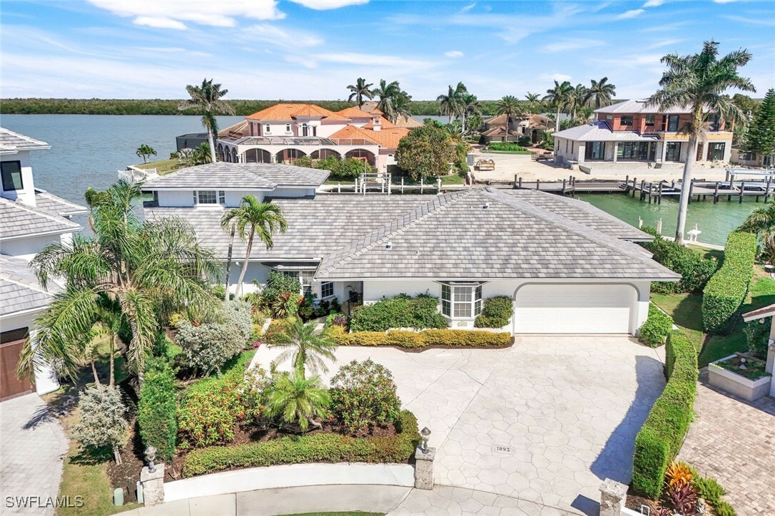 Property Photo: 1893 Cascade Court FL 34145
